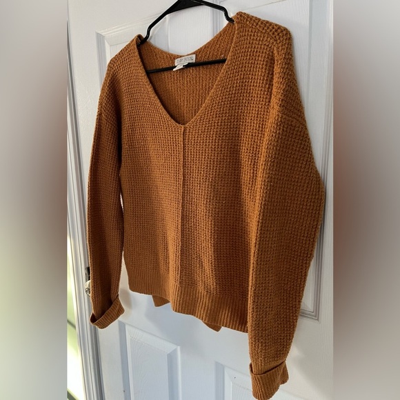 Women’s Burnt Orange Ruby Moon V Neck Pullover Long Sleeve Knit Sweater Small - Picture 3 of 5